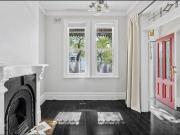 Renovated Bright Terrace with Private Courtyard DEPOSIT...