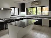 Renovated Bungalow House and Lot for Lease in Dasmarinas...