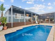 Renovated Coastal Gem Just short walk to beach!