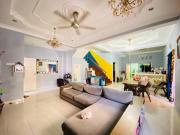 RENOVATED Double Storey ENDLOT Terrace Taman Impian...