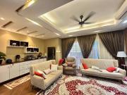 Renovated Double Storey Evira Warisan Puteri Kota...