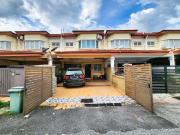 RENOVATED Double Storey Terrace 20X75 Seksyen 8 Bandar...