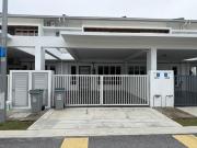 Renovated Double Storey Terrace Laman Sendayan Negeri...