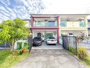 RENOVATED Double Storey Terrace Sari Alamanda Parklands...