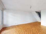 Renovated duplex apartment with a beautiful garden...