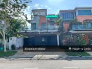 RENOVATED & EXTENDED | 2.5 Storey Semi Detached Bangi...