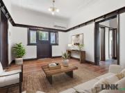 Renovated Heritage Apartments with Story Bridge Views