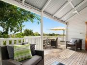 RENOVATED HIGH SET HOME GREAT LOCATION AND LIFESTYLE