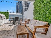 RENOVATED, NORTH FACING APARTMENT WITH ENTERTAINER'S...