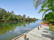 Renovated Tropical Waterfront Retreat in Twin Waters
