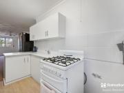 Renovated Unit Minutes to Shops & Beach, High rental return!