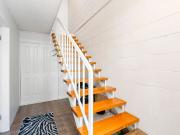 Renovated Unit Short Drive to CBD