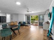 RENOVATED UNIT WALK TO THE BEACH!