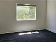 RENOVATED UNIT WITHIN WALKING DISTANCE TO QUT!