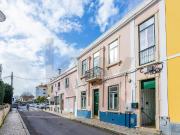 Renovated with Style: 4 Bedroom Apartment just 10...