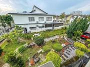 RENOVATEDENDLOT EXTRA LAND Double Storey DAlpinia Bandar...