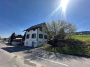 Renovationsbedürftiges 5 Zimmer Einfamilienhaus mit...