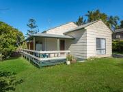 RENOVATORS DELIGHT WALKING DISTANCE TO HIGHLANDRESERVE...