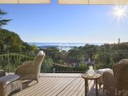 Rénovée avec vue mer et montagne