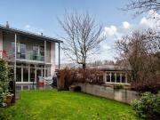 Renoviert, hell und schöner Garten