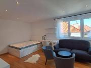 Renoviert, Teilmöbliert und Provisionsfrei: Zentrale...