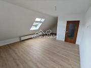 Renovierte 2 Zimmer DG Wohnung mit hochwertiger...