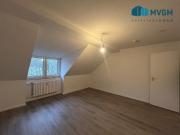 Renovierte 2 Zimmer Wohnung im Dachgeschoss