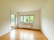 Renovierte 2 Zimmer Wohnung mit Balkon in ruhiger Lage...