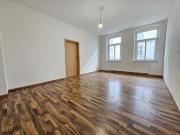 Renovierte 2 Zimmer Wohnung mit Eckbadewanne