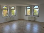 renovierte 3 Raum Dachgeschoss Wohnung optional mit Küche