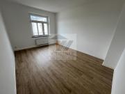 Renovierte 3 Raum Wohnung mit Balkon & Wanne nahe am...