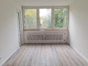 Renovierte 3 Zimmer Wohnung mit Balkon zu vermieten! 1...
