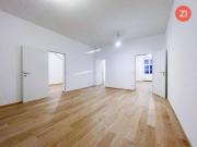 Renovierte 3 Zimmer Wohnung mit Terrasse zum Innenhof im...