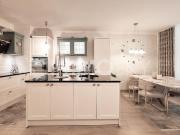 Renovierte 4 Zimmer Wohnung im Herzen von Meyrin