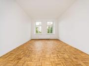 Renovierte Altbauwohnung mit Tageslichtbad und...