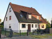 Renovierte Doppelhaushälfte mit Garten in Berlin Mahlsdorf