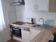 Renovierte, gut geschnittene 2 Zimmer Wohnung mit Balkon...