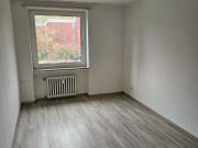 Renovierte, ruhige 3 Zimmer Wohnung mit Balkon im Wiesenhof!