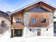 Renovierte Scheune mit 4,5 Zimmern, je 107 m² Wohnfläche...