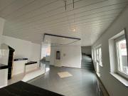 Renovierte und großzügige 5 Zimmer Maisonette Wohnung im...