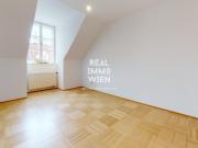 Renovierte und helle 2 Zimmer Dachgeschosswohnung zu...