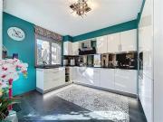 Renovierte und möblierte 4.5 Zimmer Wohnung