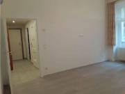 Renovierte Wohnung ideal für StudentInnen WG