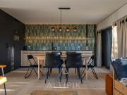 Renovierte Wohnung mit großem Eckbalkon und...