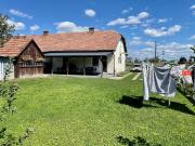 Renoviertes 3 Zimmer Einfamilienhaus mit Überdachter...