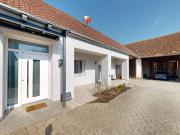 Renoviertes Landhaus samt nützlicher Nebenflächen auf...