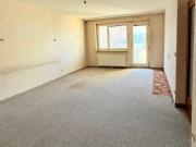 Renovierungsbedürftige 3 Zimmer Wohnung mit Potenzial im...