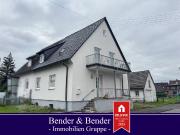 Renovierungsbedürftige Doppelhaushälfte mit Garage auf...