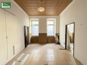 Renovierungsbedürftige Hof Erdgeschoss Wohnung im...