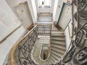 Renovierungsbedürftige Singlewohnung bei Bahnhof Hernals